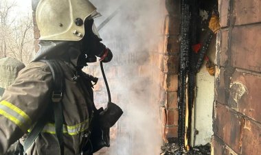 Павлодарлық көпқабатты үйдің балконын өрт шарпыды