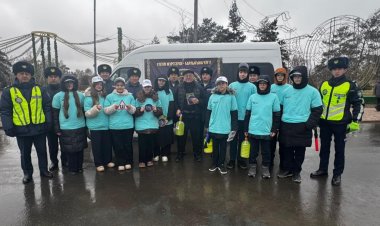 Павлодар полицейлері үлгілі жүргізушілерді марапаттады