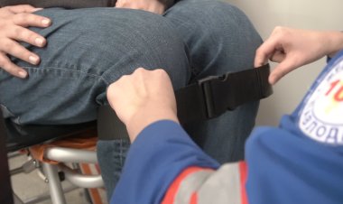 Служба «103» приобрела специальные транспортировочные кресла