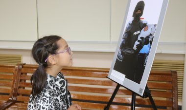 В Павлодаре показали героев мирных дней