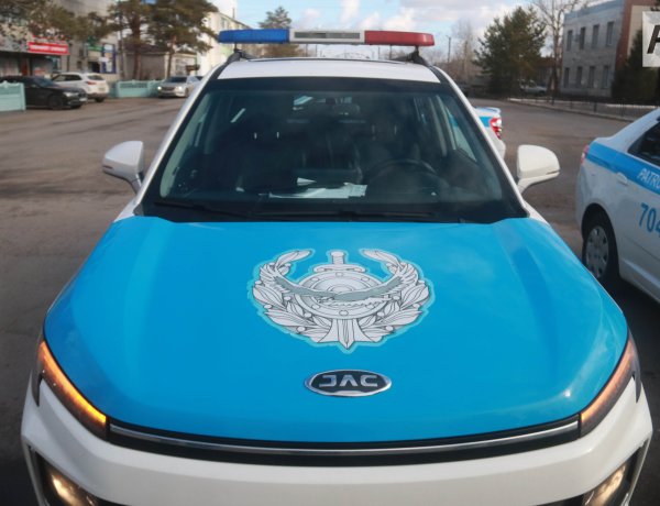 Павлодарские полицейские помогают бездомным в морозы