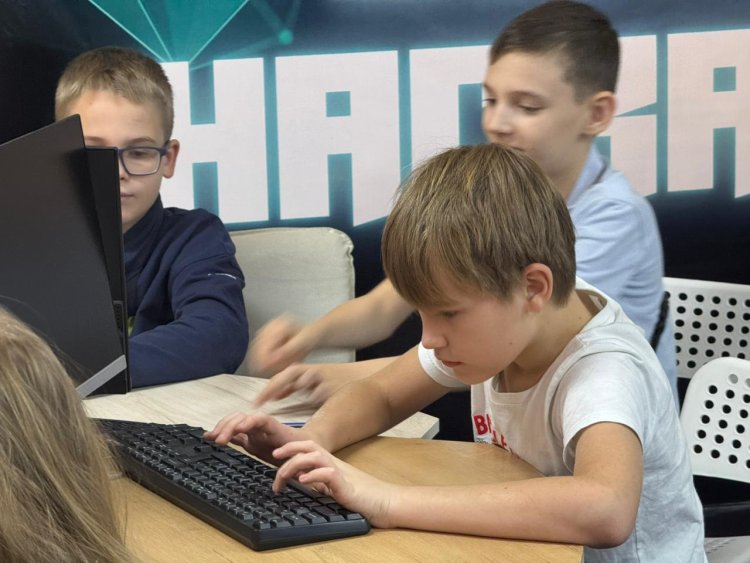 Юные программисты Павлодара сразились в первом школьном хакатоне