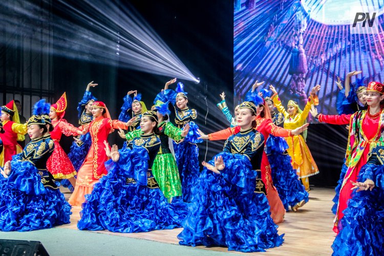 Лучшие коллективы Павлодарского региона собрались на одной сцене