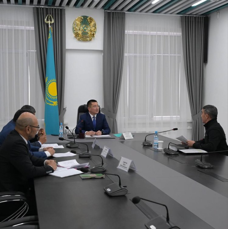 Аким области Асаин Байханов ответил на вопросы граждан