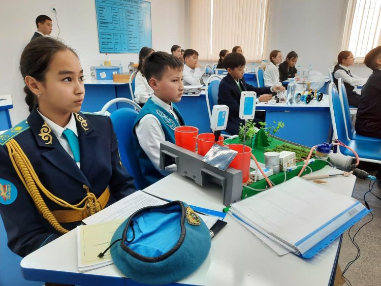 Ғылымға алғашқы қадам: Павлодарда жүздеген оқушы өз жобасын таныстыруда