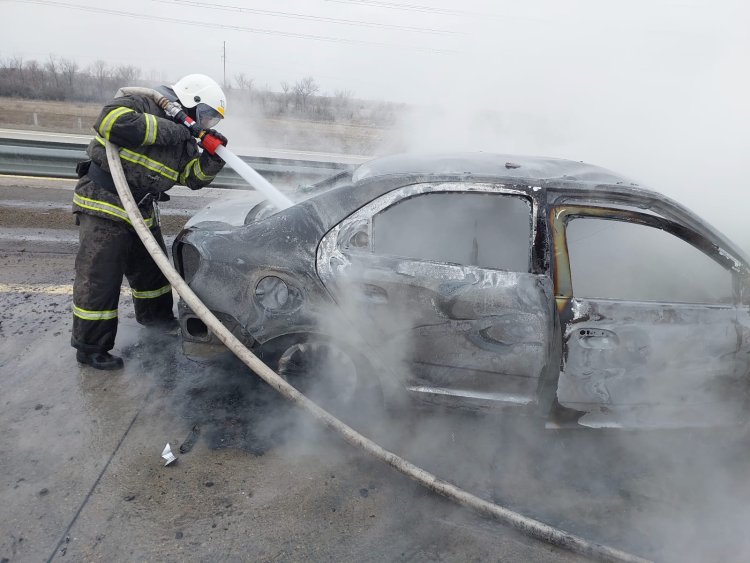 Павлодар облысының тасжолында автокөлік өртке оранды
