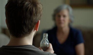 Павлодарда алкогольге тәуелді дебошир мәжбүрлі емдеуге жіберілді