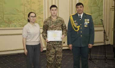 В Павлодаре торжественно проводили в запас бойцов Национальной гвардии