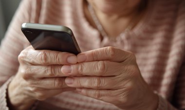 Павлодарда әжей мемлекетке ақша аударып алаяқтардың құрбаны болды