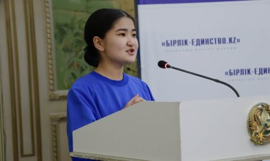 В Павлодаре наградили активных молодых лидеров