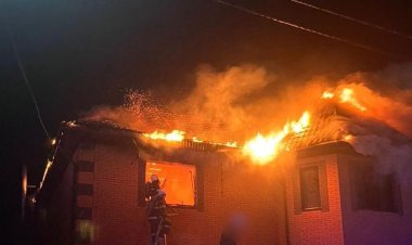 В Мойылды потушили горящий дом