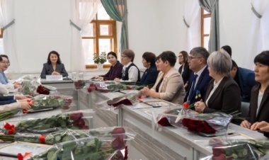 Премию акима Павлодарской области вручили педагогам