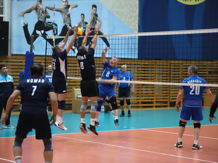 Павлодарцы обыграли сборную Казахстана по волейболу