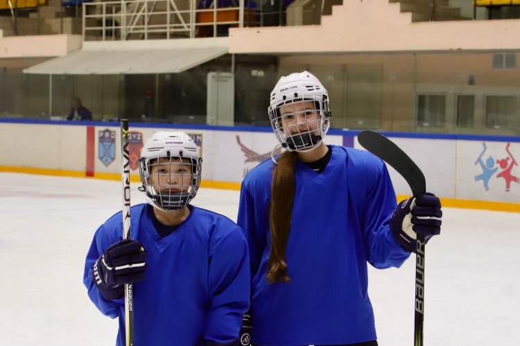 Болашақ Антроповтар мен Гретцкилерге үздік брендтер киімдері табысталды