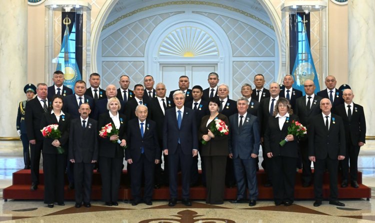 Павлодарлық энергетиктер Президенттің қолынан марапат алды