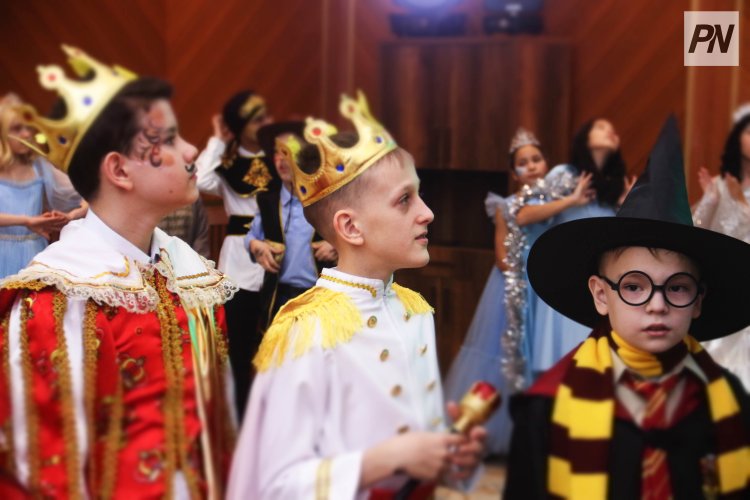 Павлодарлық бүлдіршіндерге Президент атынан жаңажылдық сыйлықтар табысталды