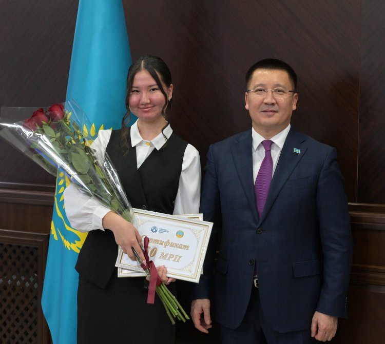 Студентов отметили премией акима Павлодарской области «Шебер асуы»