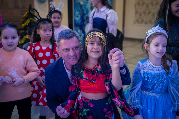 Павлодарские алюминщики продолжают добрую новогоднюю традицию