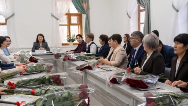 Премию акима Павлодарской области вручили педагогам