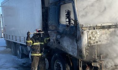 Грузовик с лошадьми едва не сгорел в Павлодарской области