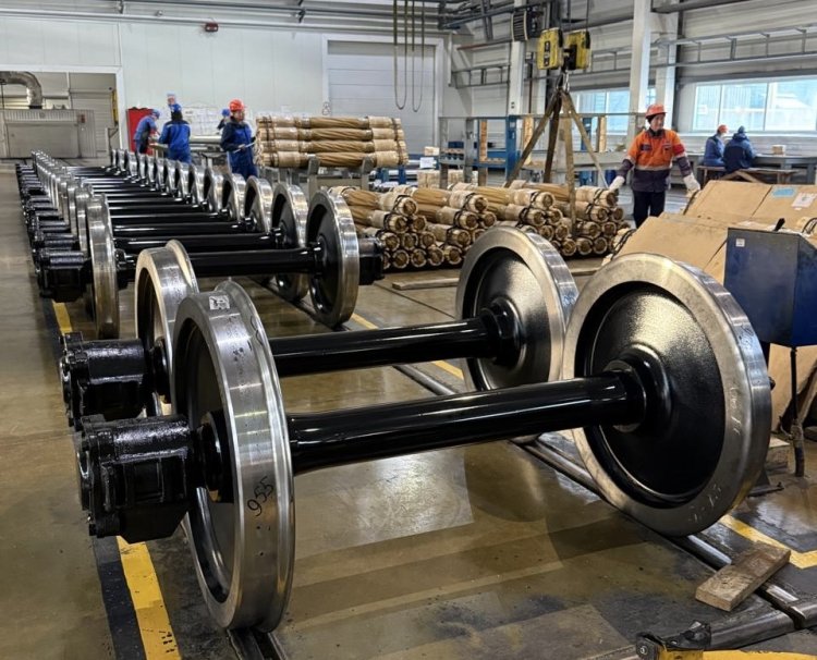 Депутаттар Екібастұз қаласындағы өндірістік нысандарды аралады