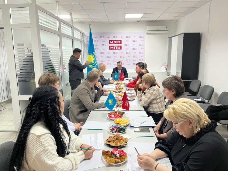 Партийцы обратили внимание на покупательскую способность павлодарцев