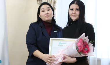Павлодарда республикалық стандарт қабылдануына көмектескен аналар марапатталды