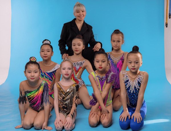 Есеп-қисаптан - өнерге: Павлодарлық шебер чемпиондарға костюмдер тігеді