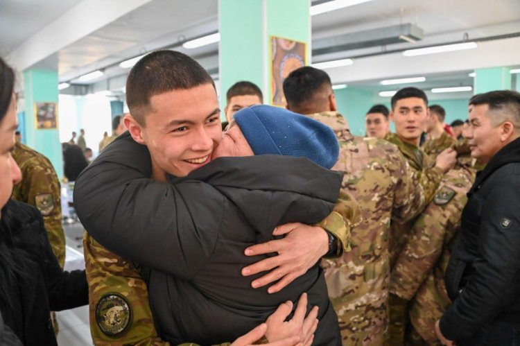 Ашық есік күнінде әскери бөлімдерге төрт мыңнан астам адам келді