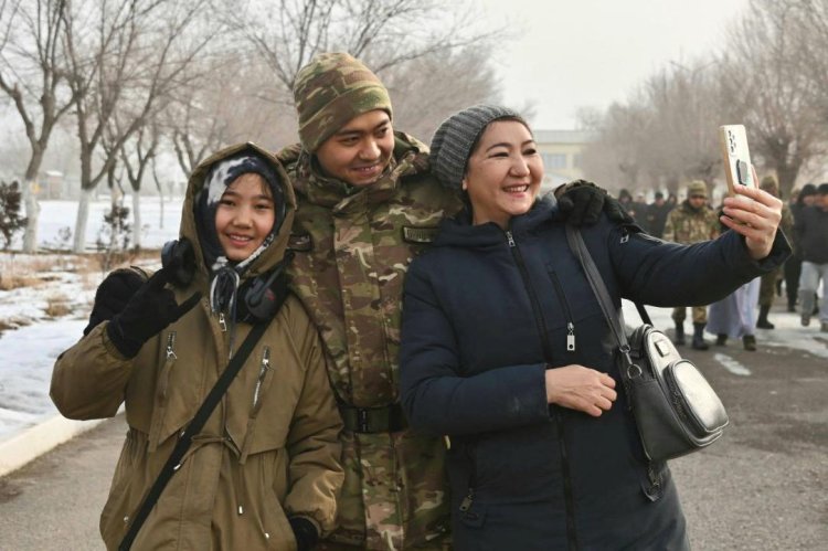 Армия глазами матерей: в воинских частях Казахстана прошёл День открытых дверей