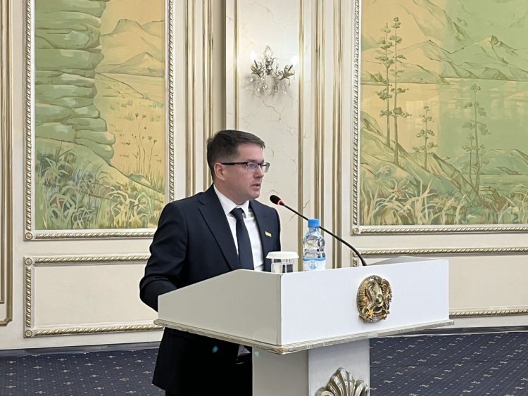 Павлодарский политолог: «Обновленная Конституция укрепит единство»