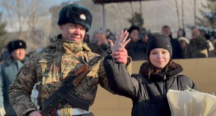 Павлодарлық жауынгер әскери ант қабылдау рәсімінде сүйіктісіне сөз салды
