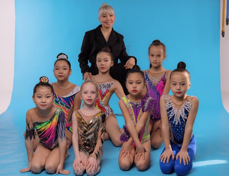 Есеп-қисаптан - өнерге: Павлодарлық шебер чемпиондарға костюмдер тігеді