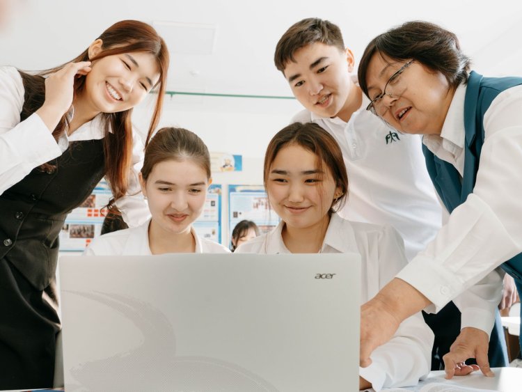 В 70 школах Павлодарской области тестируют электронный журнал