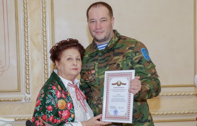 В Павлодаре наградили активистов культурного центра