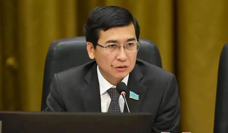 Асхат Аймағамбетов: Жаңа Конституция - тұрақтылық, сенім және даму кепілі