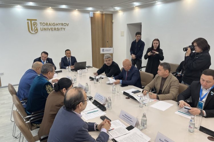 От преамбулы до Китая: в Павлодаре обсудили новую Конституцию