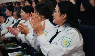 В Павлодаре сотрудниц полиции наградили накануне 8 Марта