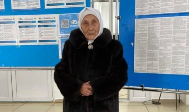 Равнение на старших: в Шарбакты ветераны проголосовали на референдуме