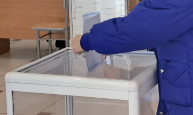 Павлодарда он сегіз жасқа толған сайлаушы алғаш рет дауыс берді