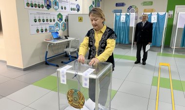 Павлодарцы сделали свой выбор на референдуме в национальных костюмах