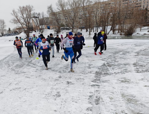 Мұз үстіндегі кросс: павлодарлықтар өздерін мұз үстінде сынады