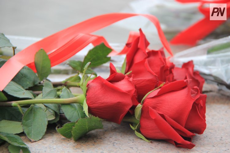 Асайын Байханов: «Әйелдің алақаны – әлемнің жылуы»