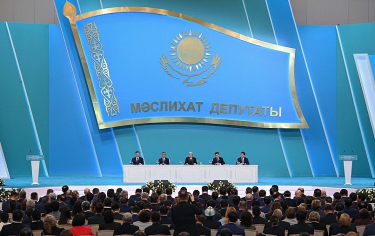 Павлодарец предложил оцифровизировать работу депутатов