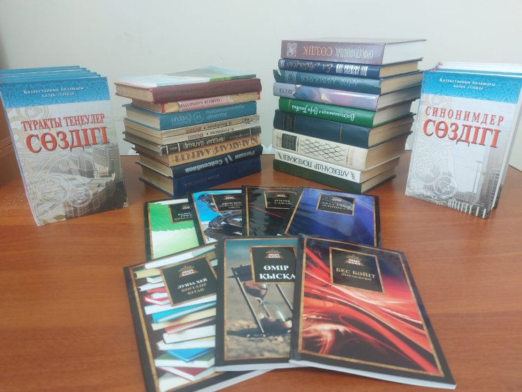 «Кітапханаға кітап сыйла!»: Павлодар кітапханасы 200-ден астам кітаппен толықты