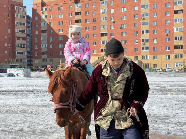 Павлодарда білім ордалары бір сәтке нағыз қазақ ауылдарына айналды