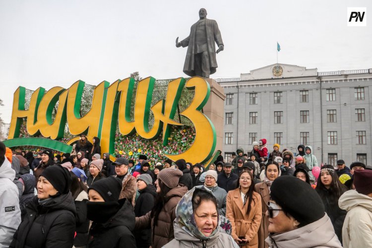 На Центральной площади тысячи павлодарцев отметили народный праздник