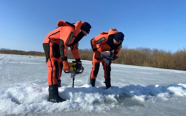 Как павлодарские спасатели снижают риск ледовых заторов