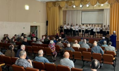 Баянауылдық оқушылар павлодарлық балалар мен қарттарды қуантты