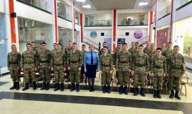 В Павлодаре солдатам показали фильм о подвиге героя